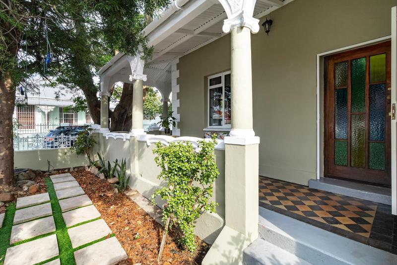 5 Bedroom Property for Sale in Observatory Western Cape